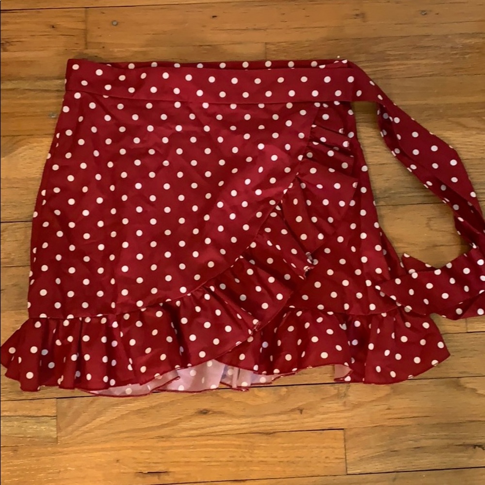 Ruffle trim knot side wrap skirt